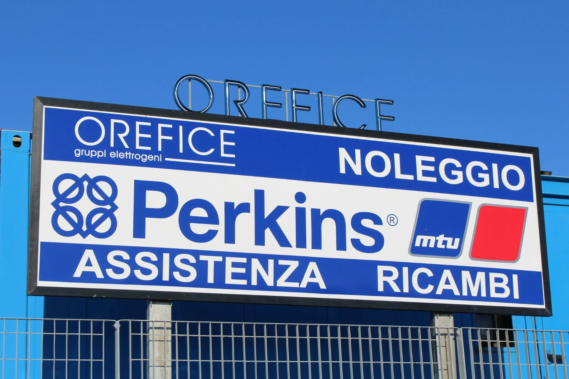 Insegna Orefice — Assistenza e Ricambi Perkins e MTU