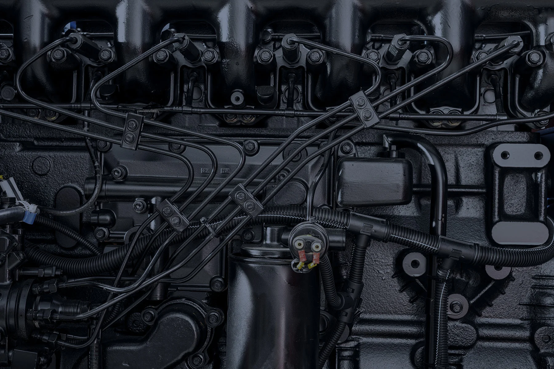 Dettaglio motore diesel di un gruppo elettrogeno Orefice